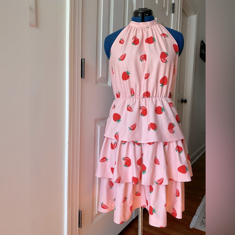 1950s-style ruffled Barbiecore dress NWOT